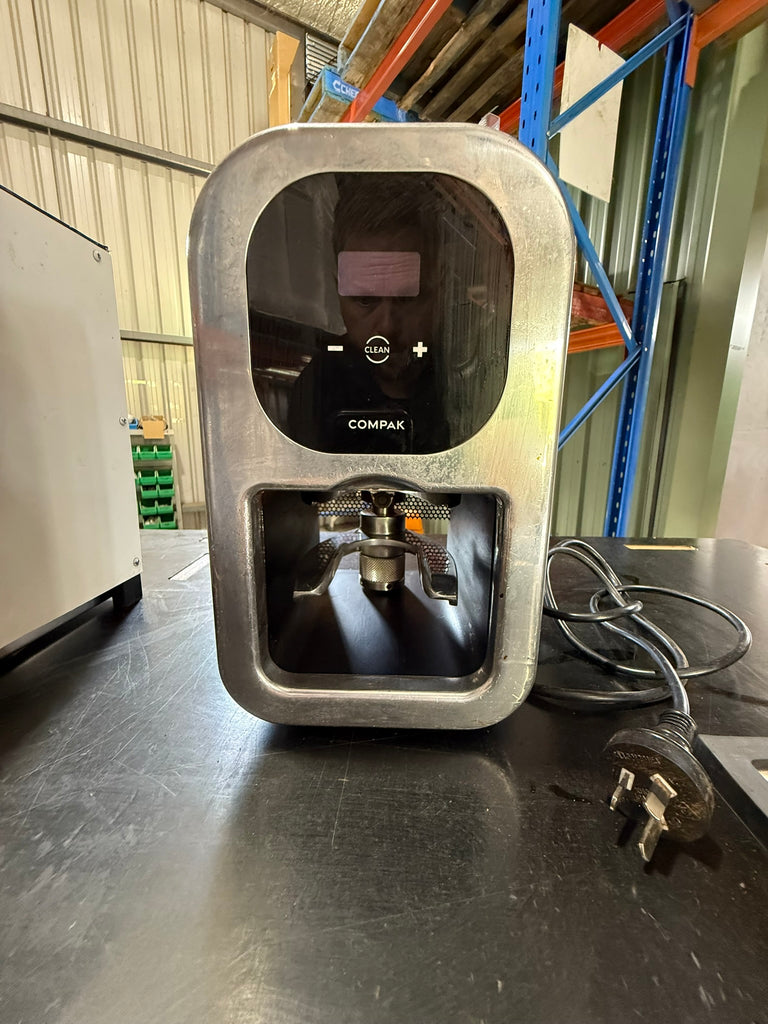 Compak CUBE Automatic Tamp Black/Silver #2