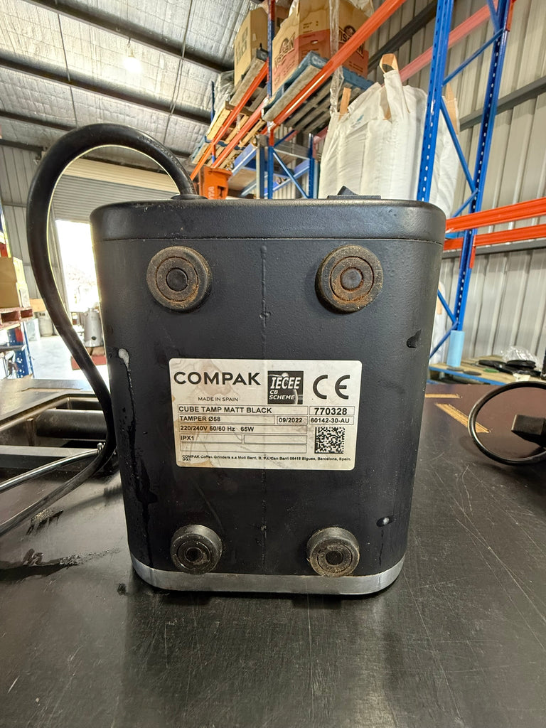 Compak CUBE Automatic Tamp Black/Silver #2